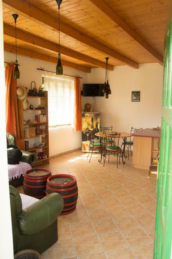 Szolohegyi Haziko - Cottage In The Vineyard Balatonszárszó エクステリア 写真